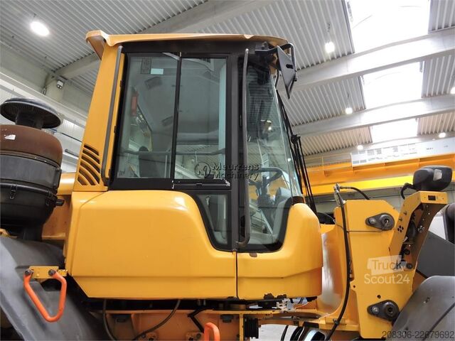 Chargeuse sur pneus VOLVO L90H