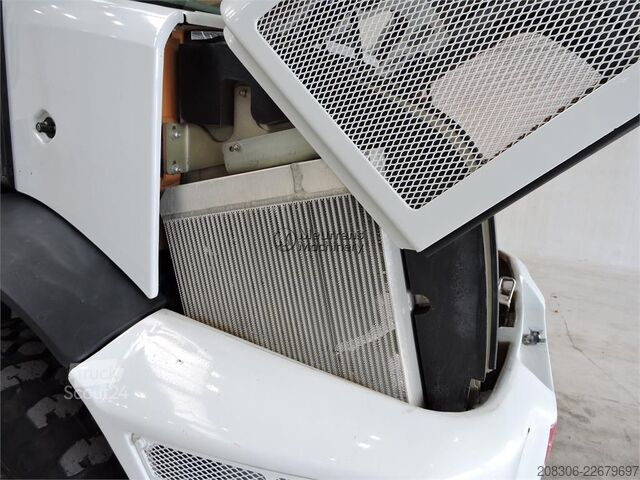 Chargeuse sur pneus CASE 221 F + Fork