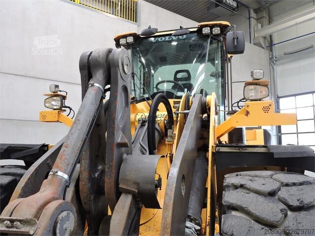 Chargeuse sur pneus VOLVO L150H