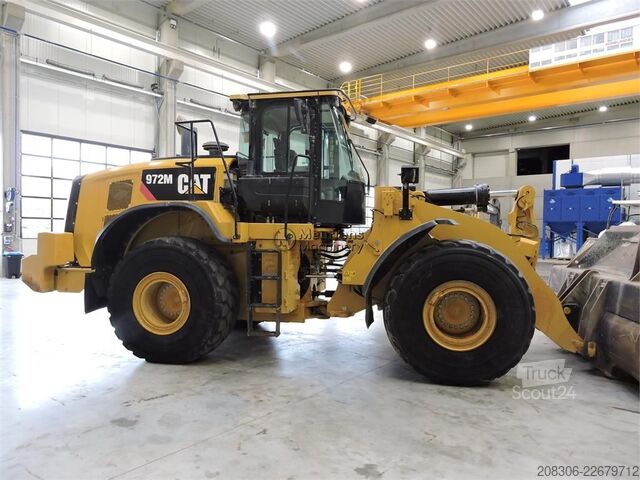Chargeuse sur pneus CATERPILLAR 972M