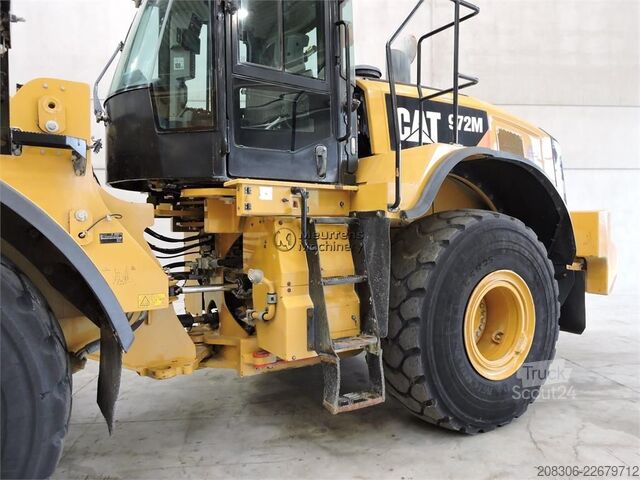 Chargeuse sur pneus CATERPILLAR 972M