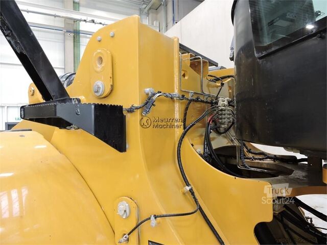 Chargeuse sur pneus CATERPILLAR 972M