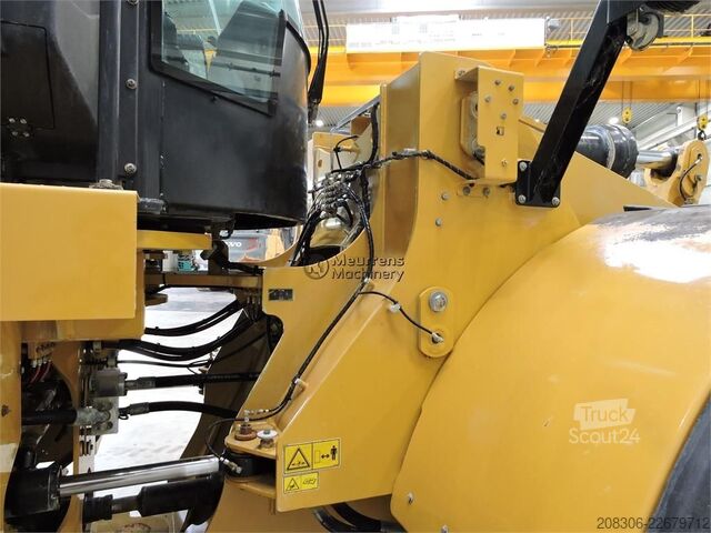 Chargeuse sur pneus CATERPILLAR 972M
