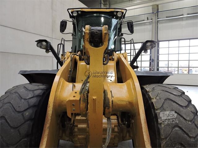 Chargeuse sur pneus CATERPILLAR 972M