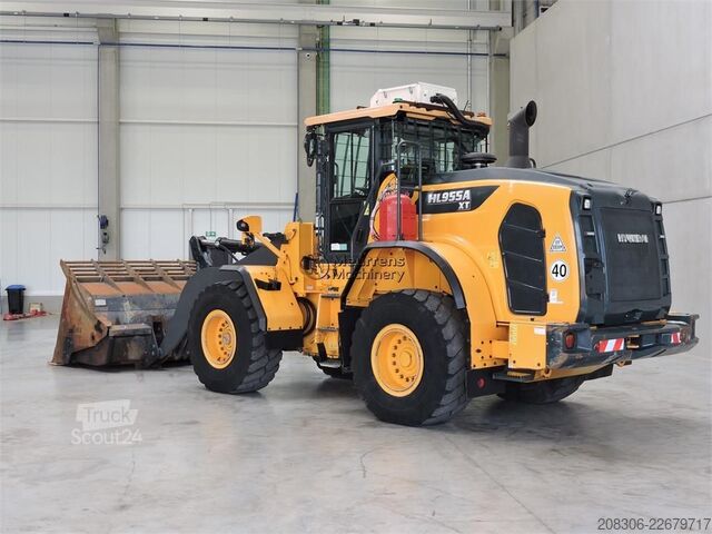 Chargeuse sur pneus HYUNDAI HL955A