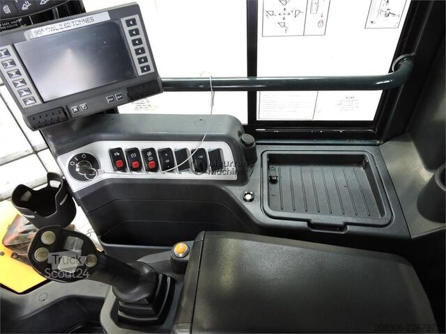 Chargeuse sur pneus HYUNDAI HL955A