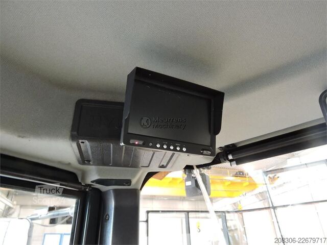 Chargeuse sur pneus HYUNDAI HL955A