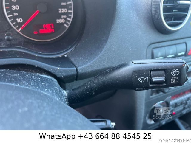 Van AUDI A3 Sportback 2.0 FSI Ambiente