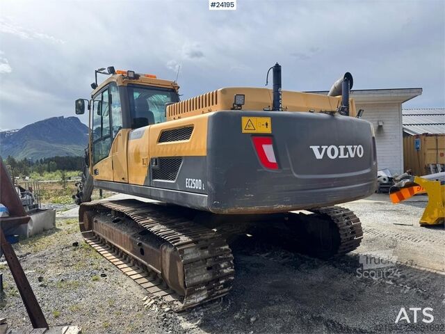 Raupenbagger Volvo EC250DL Excavator w/ Rototilt, 2 Buckets and GPS