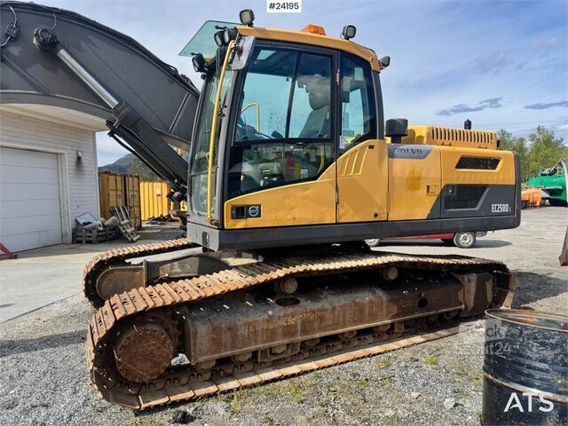 Raupenbagger Volvo EC250DL Excavator w/ Rototilt, 2 Buckets and GPS