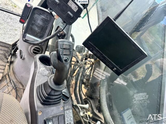 Goseniški bager Volvo EC250DL Excavator w/ Rototilt, 2 Buckets and GPS