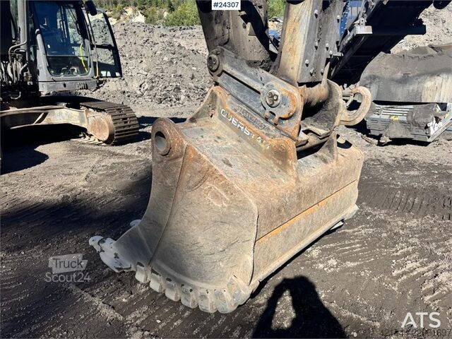 Paletli ekskavatör Volvo EC290CL Excavator w/ Rototilt and 2 Buckets WATCH