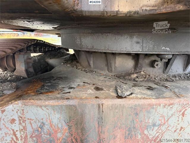 Escavadora de rastos Åkerman EC229