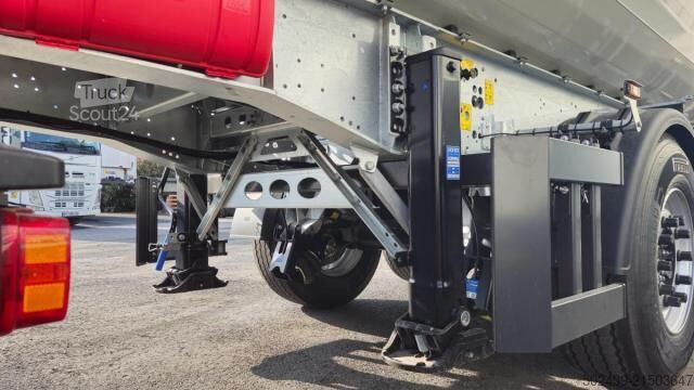 Tippsemi Schmitz Cargobull SKI24 (LOCATION / RENT)