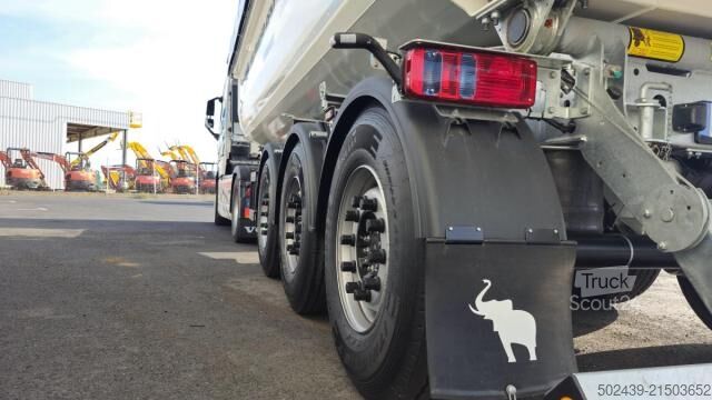 Tippsemi Schmitz Cargobull SKI24 (LOCATION / RENT)