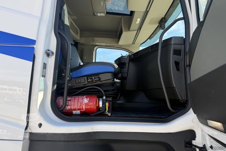 Tractora standard Volvo FH-460 6x2T Retarder / Swiss-Vehicle