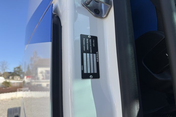 Tractora standard Volvo FH-460 6x2T Retarder / Swiss-Vehicle