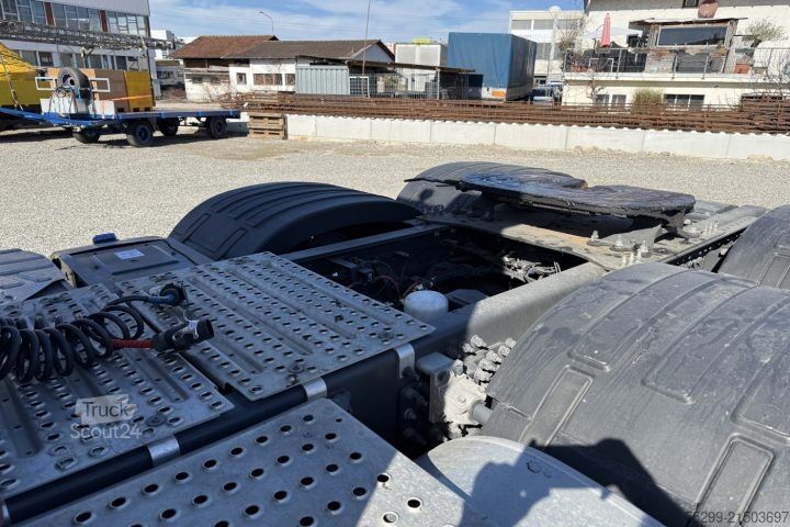 Tractora standard Volvo FH-460 6x2T Retarder / Swiss-Vehicle