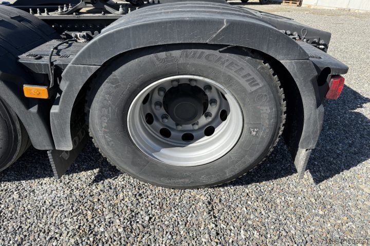 Tractora standard Volvo FH-460 6x2T Retarder / Swiss-Vehicle