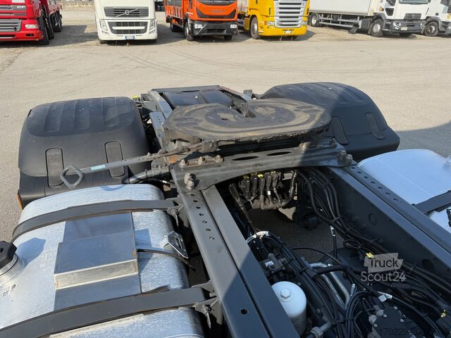 Tracteur routier standard DAF XG 480