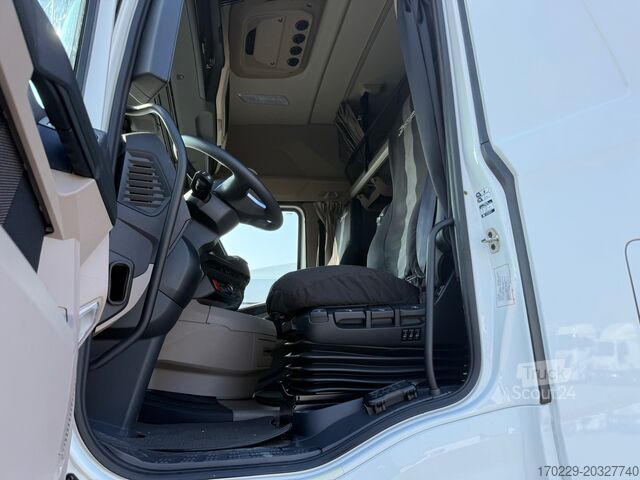 Tracteur routier standard DAF XG 480