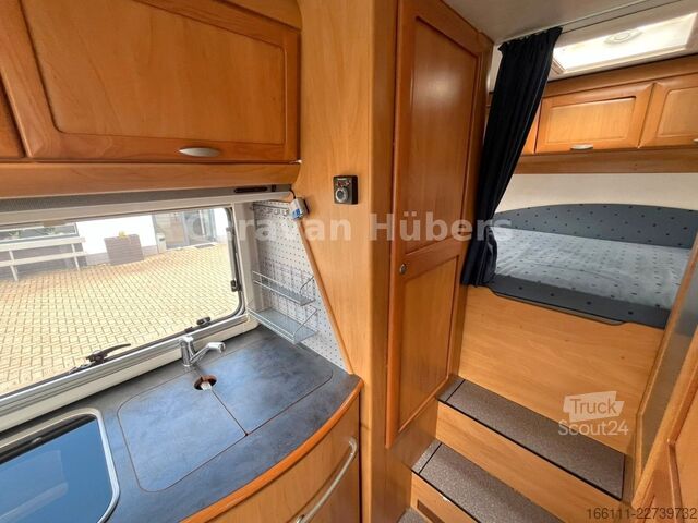 Entegre karavan HYMER/ERIBA B 524 - Klima - Hub/Festbett -  - AHK