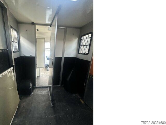 Gyvulių vežėjas Renault Master Haras 1-2 Pferde Automatik Aluaufbau