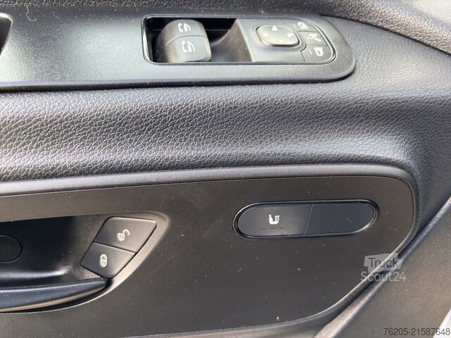 Panel van Mercedes-Benz Sprinter 317 CDI Kasten Regalausbau