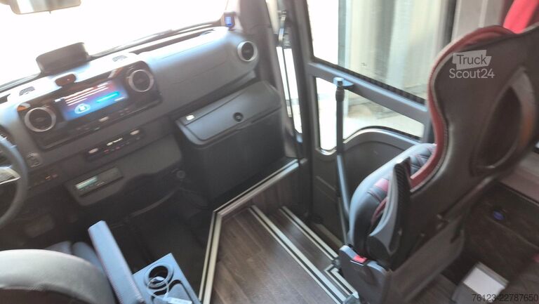 Minibus MERCEDES-BENZ 517 Lord Comfort XXL Vorlauffahrzeug 23 SS