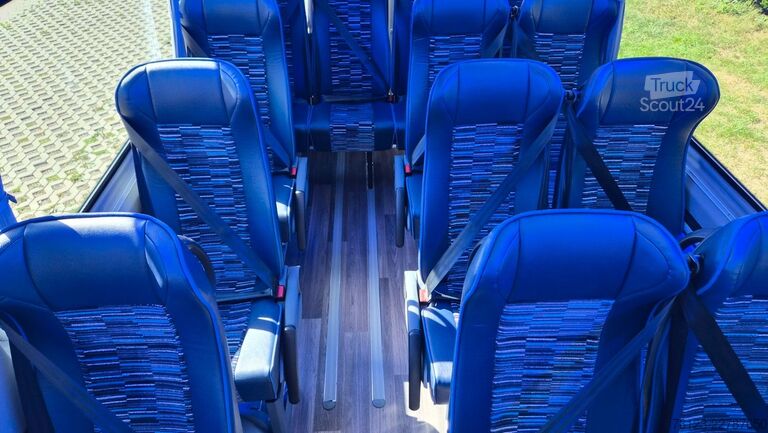Minibus MERCEDES-BENZ 517 Lord Comfort XXL Vorlauffahrzeug 23 SS