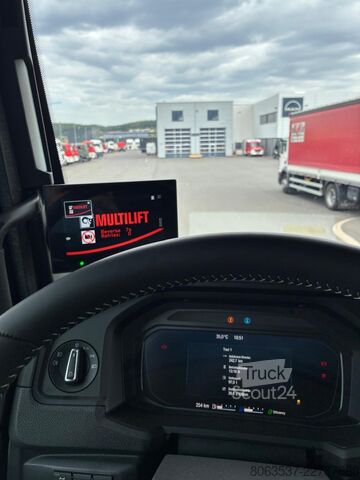 Tovornjak s kavljem za kontejnerje MAN TGX 37.540