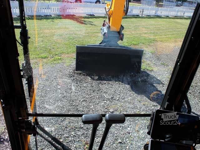 Bæltegraver JCB 220 X LC