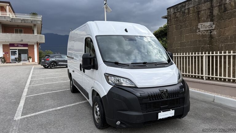 Furgone Peugeot BOXER TETTO ALTO PASSO MEDIO