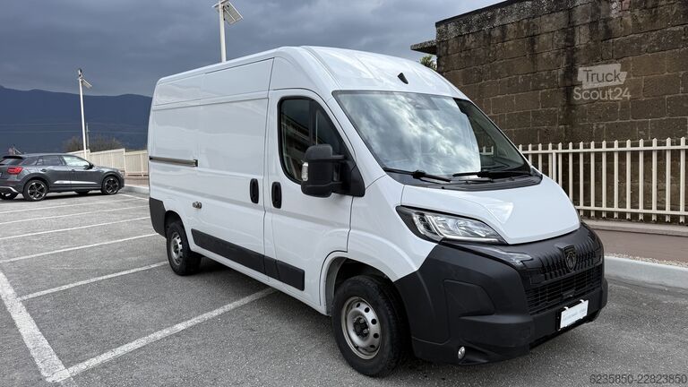 Furgone Peugeot BOXER TETTO ALTO PASSO MEDIO