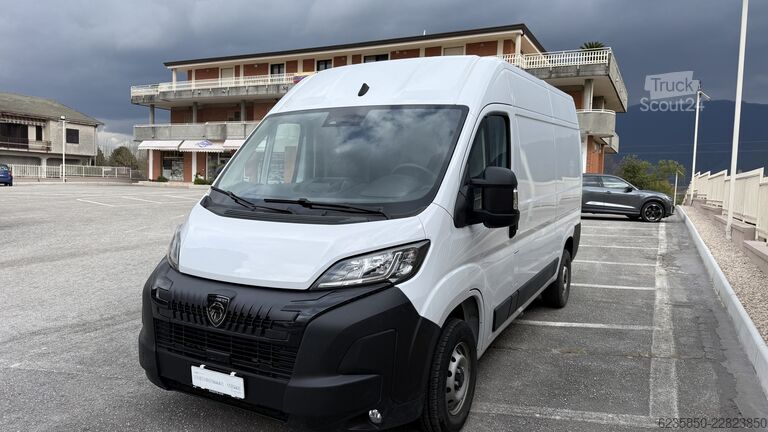 Furgone Peugeot BOXER TETTO ALTO PASSO MEDIO