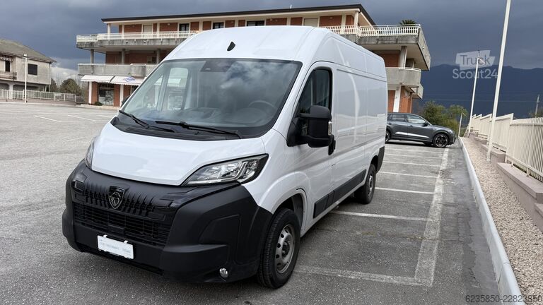 Furgone Peugeot BOXER TETTO ALTO PASSO MEDIO