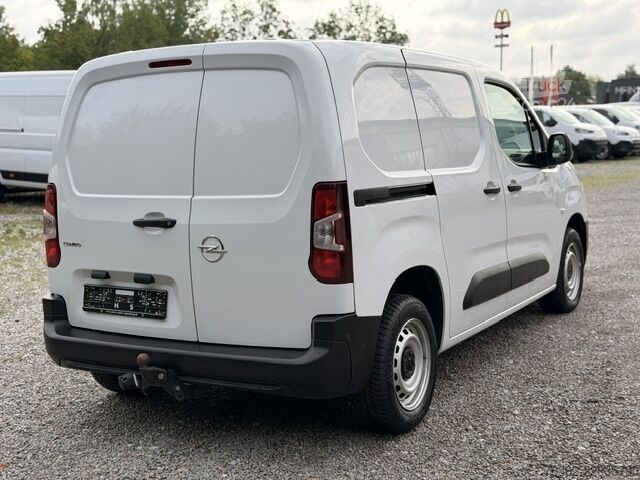 Furgone Opel Combo 1,5 KLIMA, AHK, Tempomat.