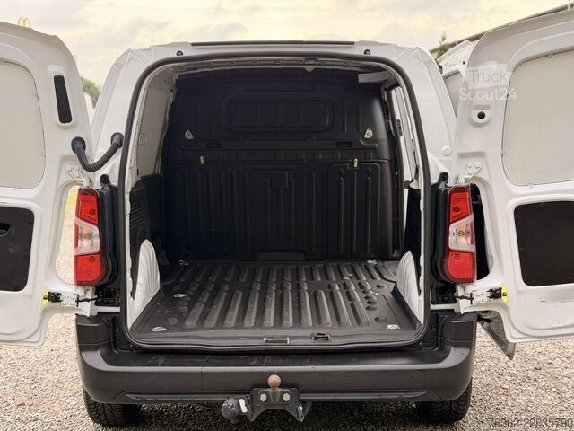 Furgone Opel Combo 1,5 KLIMA, AHK, Tempomat.