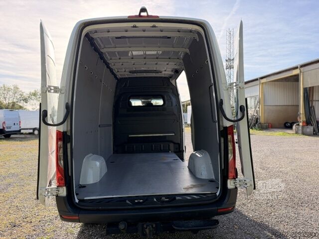 Furgone a tetto alto Mercedes-Benz Sprinter 319 L2H2 V6 3,0L AHK-3,5T Kamer