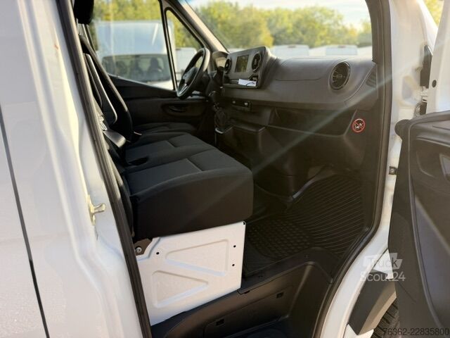 Furgone a tetto alto Mercedes-Benz Sprinter 319 L2H2 V6 3,0L AHK-3,5T Kamer