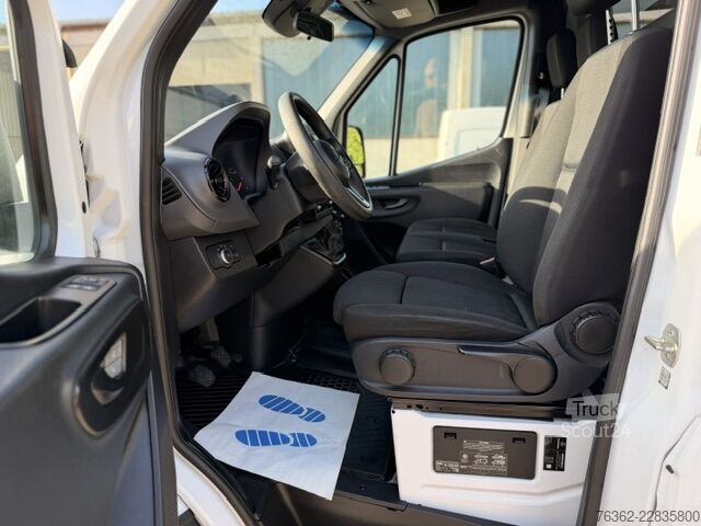 Furgone a tetto alto Mercedes-Benz Sprinter 319 L2H2 V6 3,0L AHK-3,5T Kamer