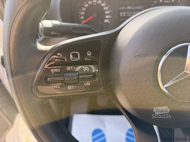 Furgone a tetto alto Mercedes-Benz Sprinter 319 L2H2 V6 3,0L AHK-3,5T Kamer