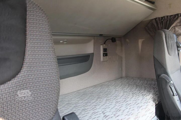 Standaard trekker DAF XF 106.460 + EURO 6