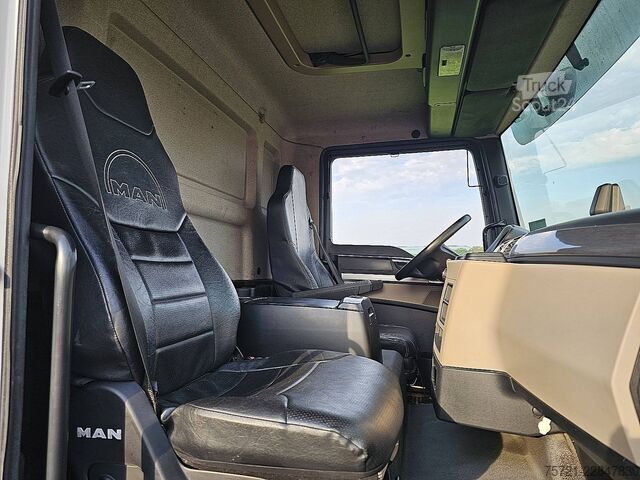 Fahrgestell mit Fahrerhaus MAN 8.220 TGL WB305 AIRCO PTO