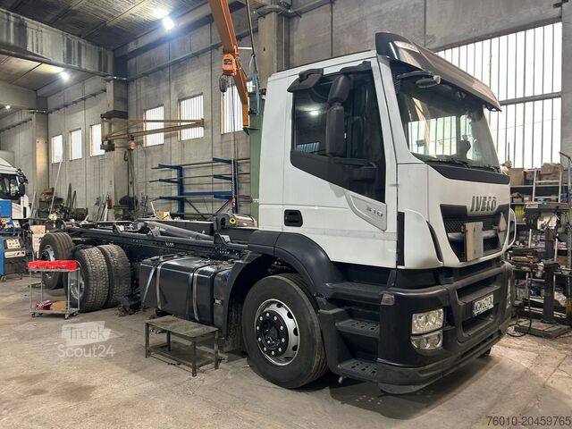 гаковий навантажувач Iveco Stralis AD260S31