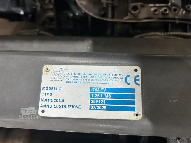 гаковий навантажувач Iveco Stralis AD260S31