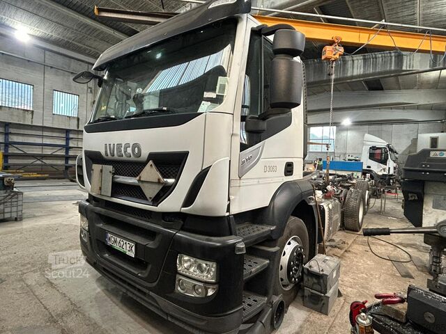 гаковий навантажувач Iveco Stralis AD260S31