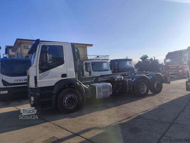 гаковий навантажувач Iveco Stralis AD260S31