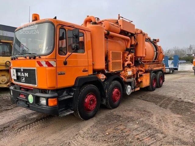 Sugebil MAN 35.402 8x4 (ORIGINAL LOW KM )