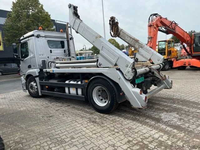 Gantry-armsystem Mercedes-Benz Antos 1835 Afzetkipper